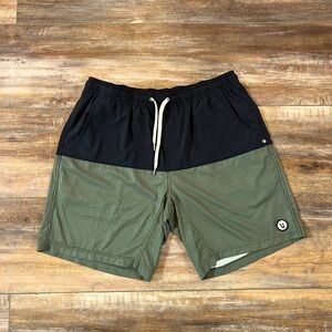 Men’s Vuori Kore Shorts Large Black/Green